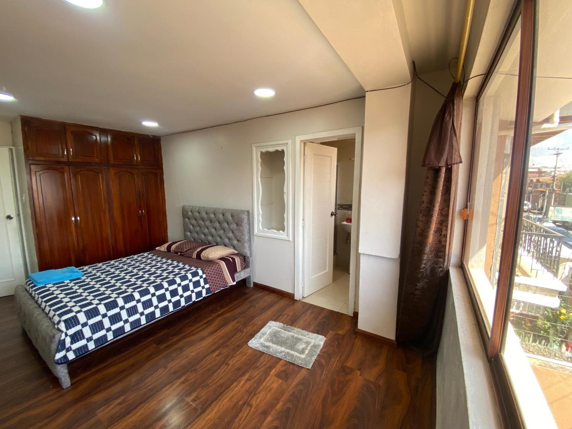 Bella Suite En Zona Exclusiva De Cuenca Para 6 Personas II 외부 사진