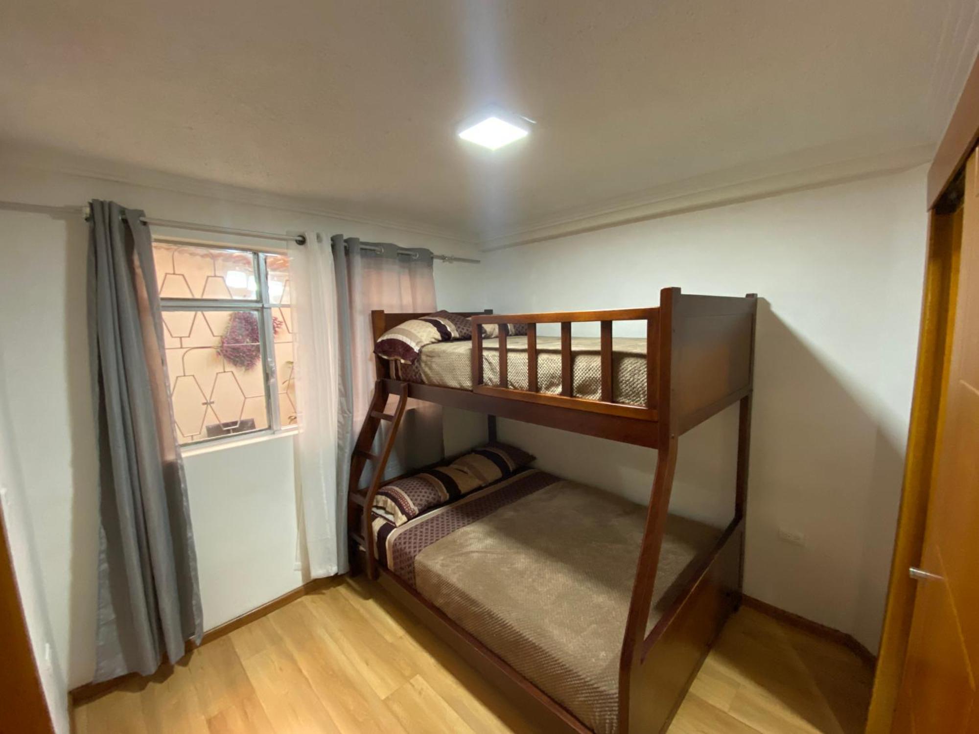 Bella Suite En Zona Exclusiva De Cuenca Para 6 Personas II 외부 사진